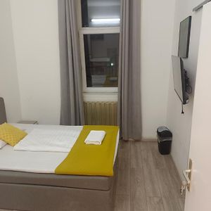 Budget Kamer met een King Size Bed